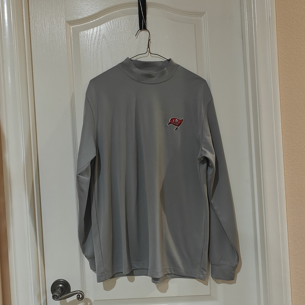 Long sleeve crew neck T-shirt